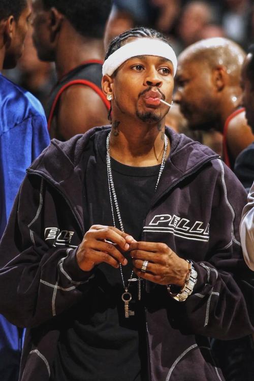 凯恩谈阿森纳：和巴黎是不同的球队，在防守上更强一些（凯恩：阿森纳与巴黎风格迥异，防线更扎实）