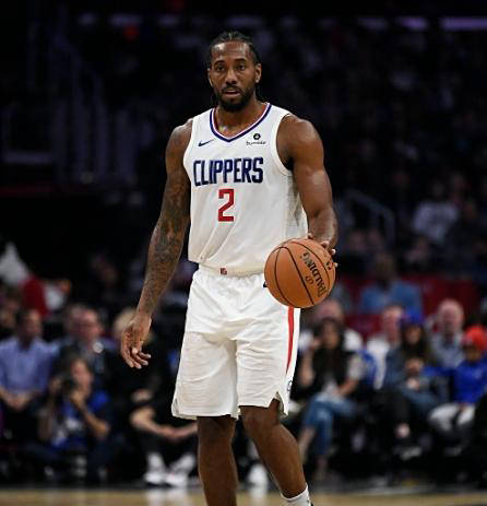 金州勇士在主场134-117击败犹他爵士，终结三连败，展现强大韧性与高效进攻。（勇士主场134-117力克爵士，止三连败，展现韧性与高效火力）