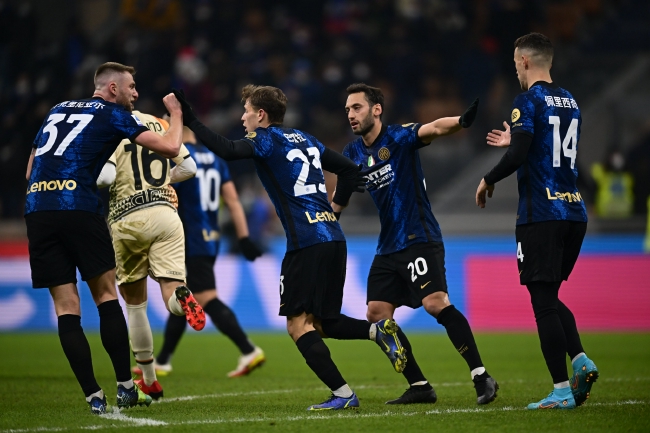 2-0变3-3！96分钟惨遭倒数第四绝平 11.5亿豪门5轮1胜+10轮拿8分（2-0到3-3！补时第96分钟被倒数第4追平，11.5亿豪门近5轮仅1胜、10轮只得8分）