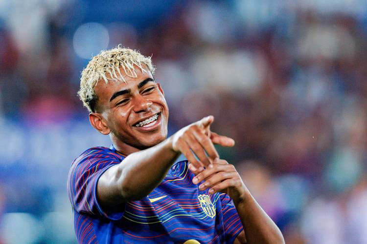 国安赛前训练人员齐整，达万、侯森跟队，乃比江“爆射”法比奥（国安赛前训练阵容齐整，达万、侯森随队，乃比江轰门考验法比奥）