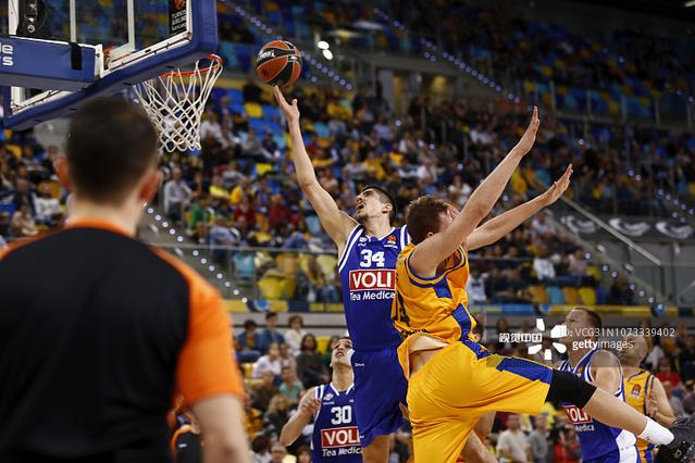 巴萨官方回顾诺坎普翻新前最后一场：12人仍在队内，7人首发（巴萨官网回顾诺坎普改造前末战：阵中仍有12人，7人当时首发）