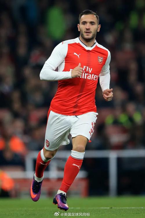 洛里：温哥华的人造草皮质量太差，在这样的场地比赛不可接受（洛里怒斥温哥华人造草皮质量堪忧：在这种场地比赛无法接受）