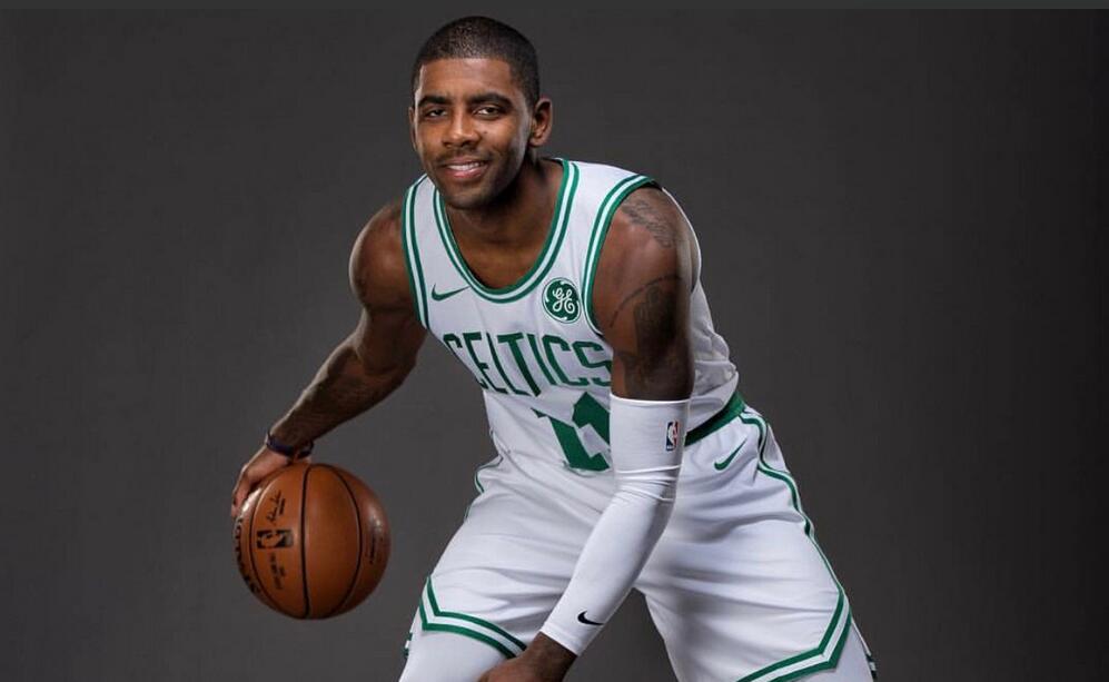 梅西曾被瓜迪奥拉安排踢陌生位置！他不断适应和学习，变得更强！（瓜帅曾让梅西改打陌生位置，他在适应与学习中愈发强大！）