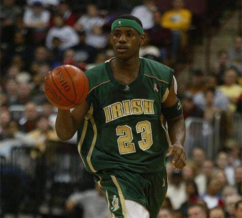 毫无竞争力，阿贾克斯本赛季欧冠5战全败仅进1球净负15球垫底（阿贾克斯欧冠五战皆负：仅进1球、净负15球，小组垫底）