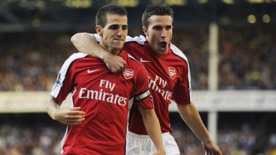 记者：拜仁想与于帕续约至2031年、年薪2000万欧，皇马在关注（记者称：拜仁拟将于帕续约至2031年，年薪2000万欧；皇马持续关注）