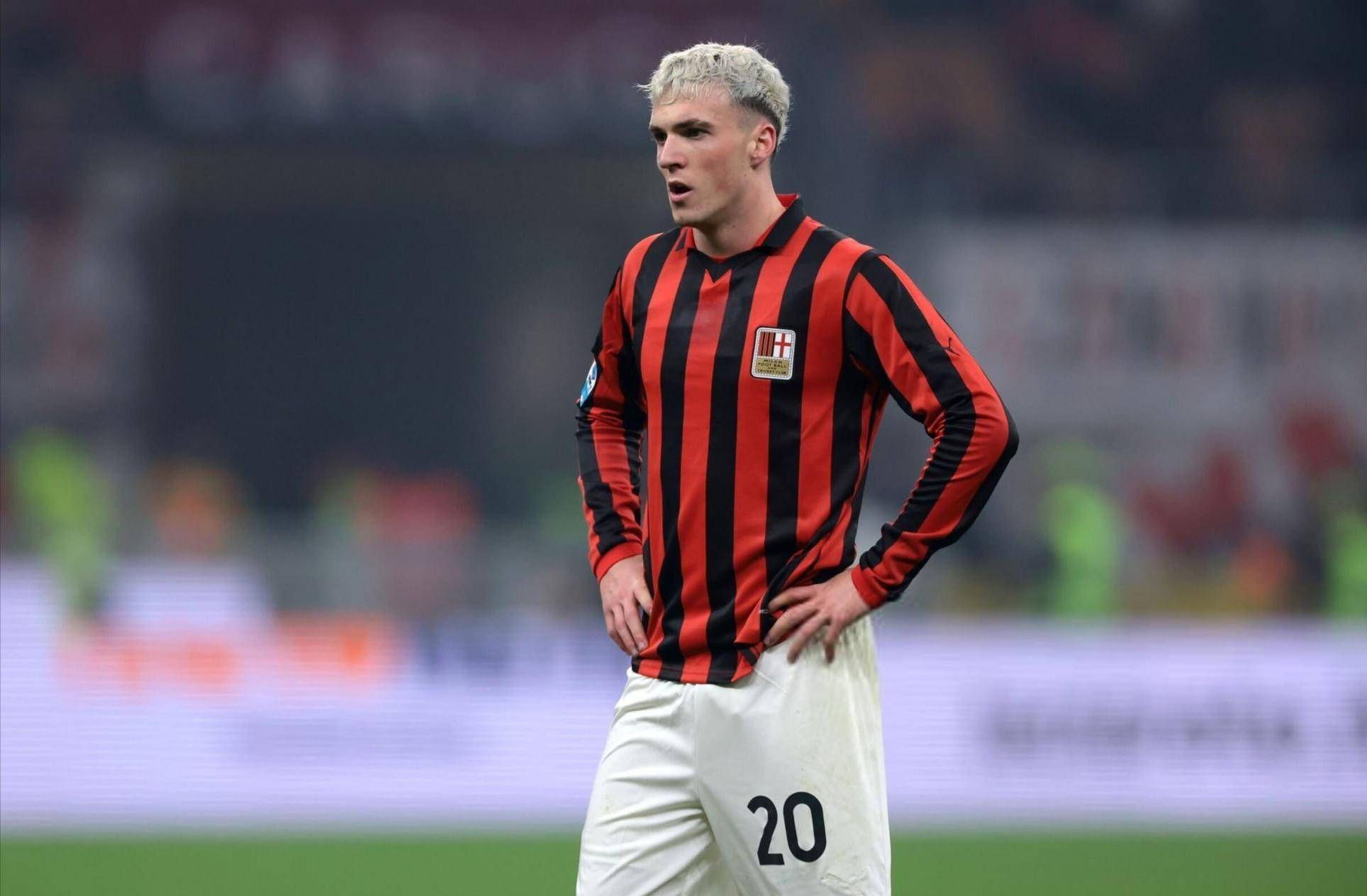 孔帕尼：不关注本菲卡与格雷罗的传闻，任何转会只会内部讨论（孔帕尼：不理会本菲卡、格雷罗传闻，转会议题只在内部讨论）