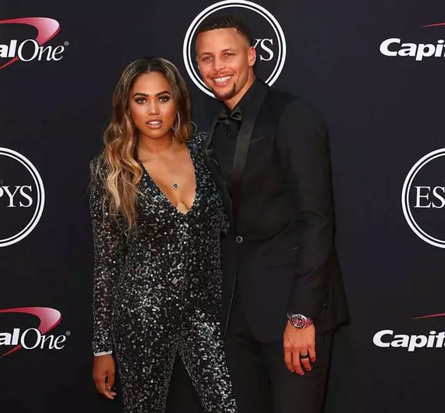 米兰主教练阿莱格里接受采访时表示：我期待冬季窗口的到来，我们会做合适的补强（阿莱格里：期待冬窗开启，米兰将进行针对性补强）