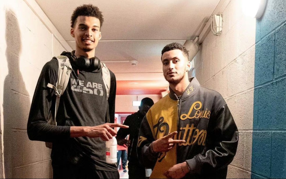 乔治娜分享晚宴照片：C罗与苹果公司CEO库克合影（乔治娜晒晚宴照：C罗与苹果公司CEO库克同框）