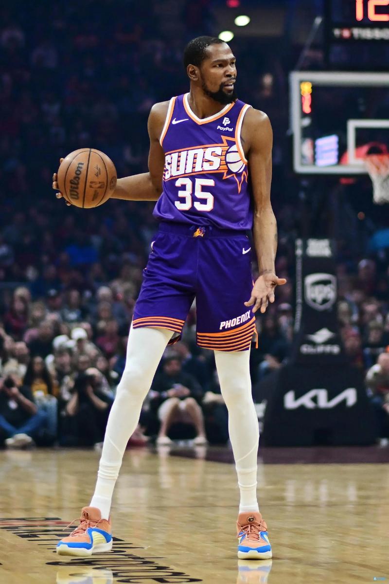 孔蒂：欧冠是完全不同的世界，我们的目标是比法兰克福多进1个（孔蒂：欧冠是另一片天地，力争比法兰克福多进一球）