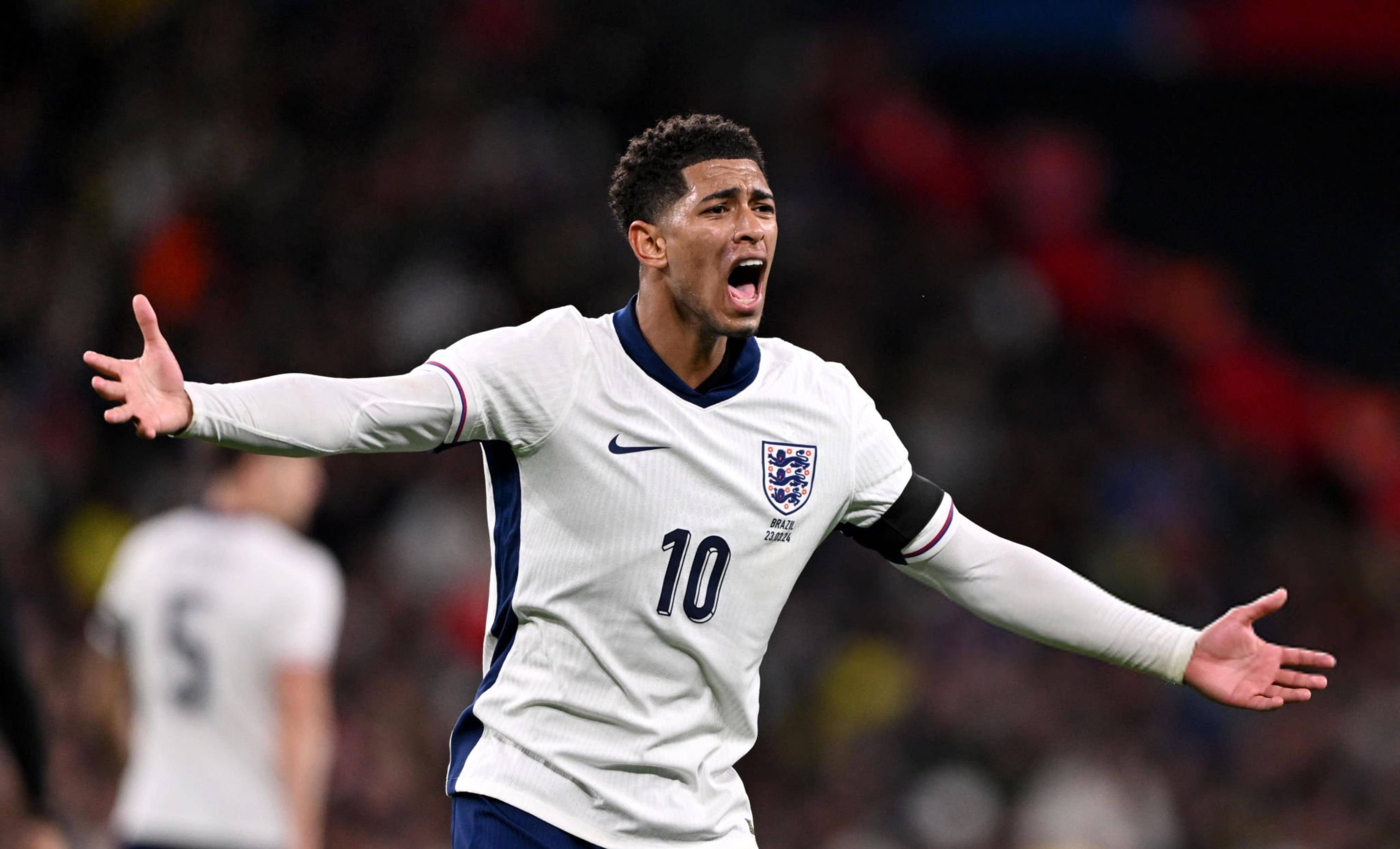 米兰达：很少有人能和斯帕莱蒂关系好，他的为人我还是不说了（米兰达：与斯帕莱蒂相处者寥寥，他的人品不便置评）