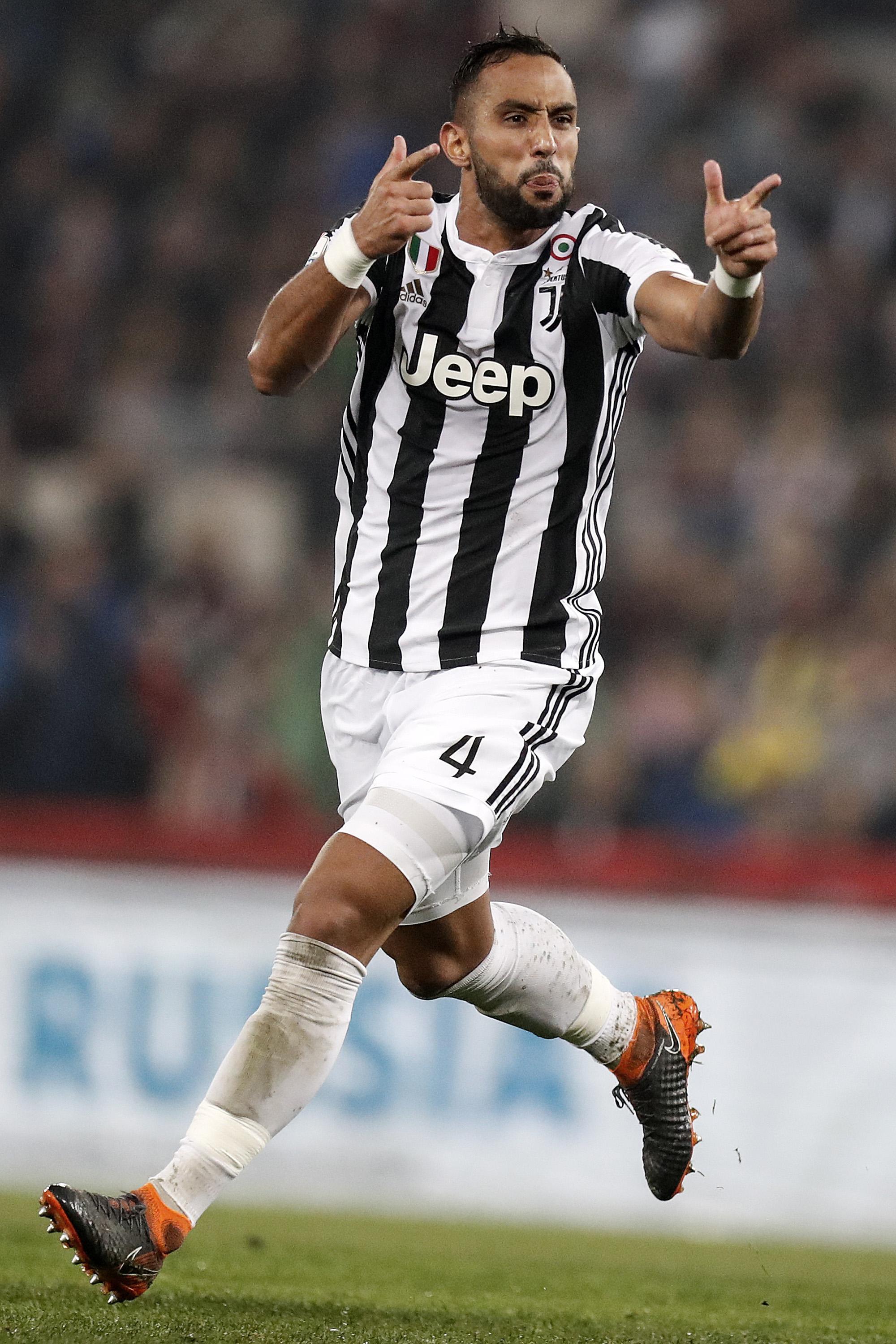 半场战报：多特0-1勒沃库森，马扎破门，格里马尔多助攻（半场战况：勒沃库森暂1-0领先多特，格里马尔多助攻马扎破门）